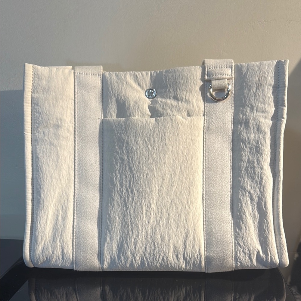 Lululemon 10L Athletic Bag